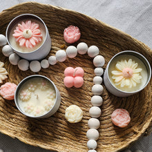 Load image into Gallery viewer, Daisy Trio Tin Set
