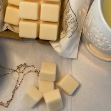 Load image into Gallery viewer, Green Tea &amp; Lemongrass Wax Melt
