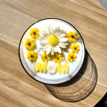 Load image into Gallery viewer, Daisy Candle Bowl
