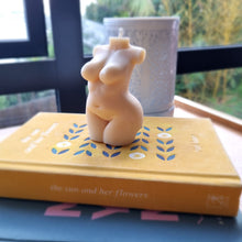 Load image into Gallery viewer, Luscious Lucy Body Candle
