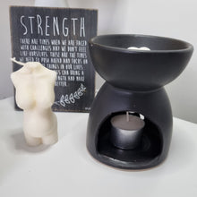 Load image into Gallery viewer, Mother-to-be Maria Body Candle
