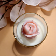 Load image into Gallery viewer, Tulip Candle
